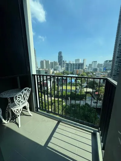 1-bed condo for rent near ARL Makkasan, photo 3 of 5