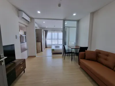 Condo à louer près de la station ARL Ramkhamhaeng, photo 1 sur 5