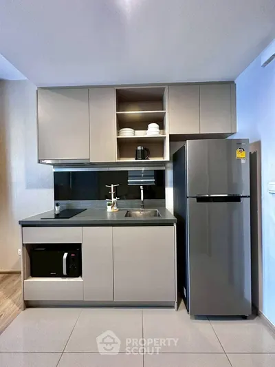 1-bed condo for rent near BTS Thong Lo, photo 3 of 5