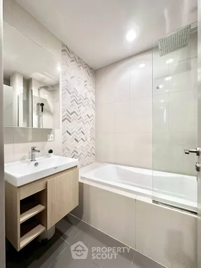 1-bed condo for rent near BTS Thong Lo, photo 5 of 5