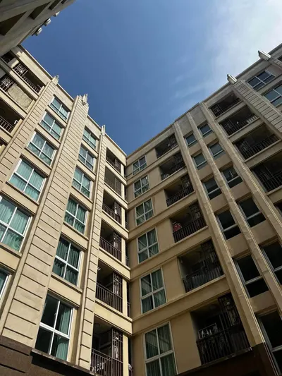 Condo for rent at The Light New York Condominium, photo 1 of 8