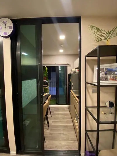 1-bed condo for rent near MRT Huai Khwang, photo 5 of 5