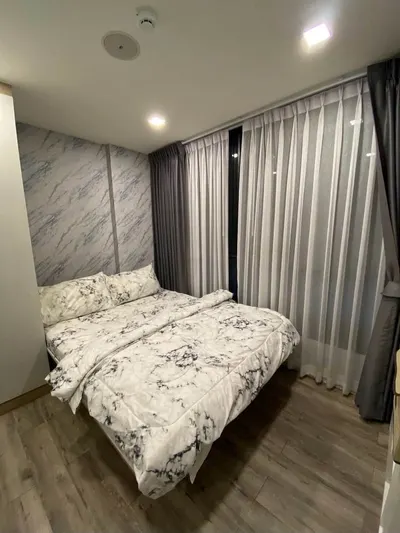 1-bed condo for rent near MRT Huai Khwang, photo 2 of 5
