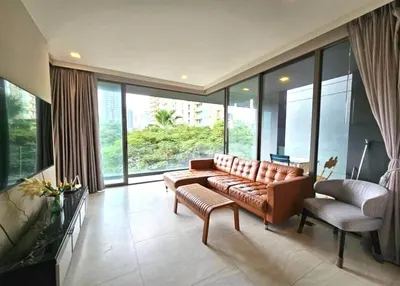 2-bed condo for rent near BTS Phrom Phong, photo 1 of 7