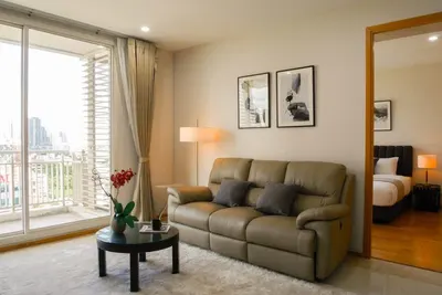 The Empire Place Sathon的2房公寓出租，第1张，共5张