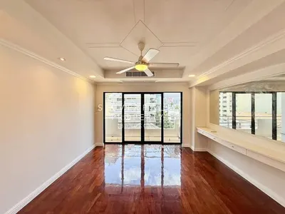 Appartement 3 chambres à louer près de la station BTS Asok, photo 2 sur 5