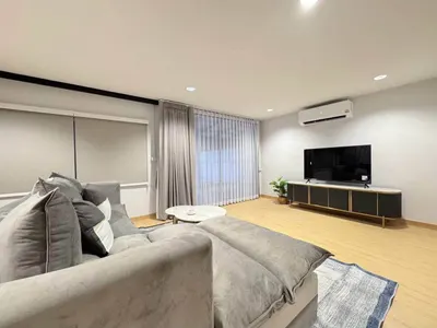 5-bed house for rent near MRT Huai Khwang, photo 6 of 8