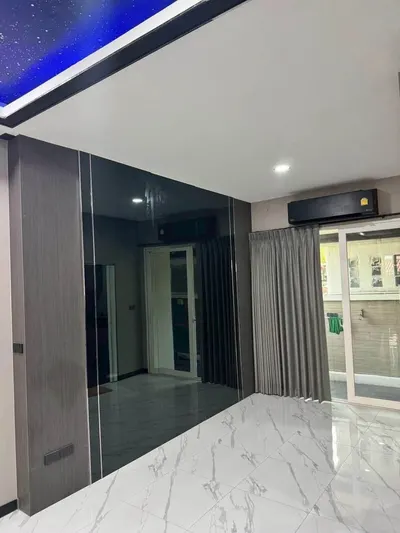 2-bed townhouse for rent near MRT Lat Phrao, photo 2 of 5