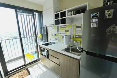 1-bed condo for rent at The Stage Taopoon - Interchange, photo 4 of 5