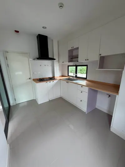 3-bed house for sale near BTS Bang Na, photo 3 of 5