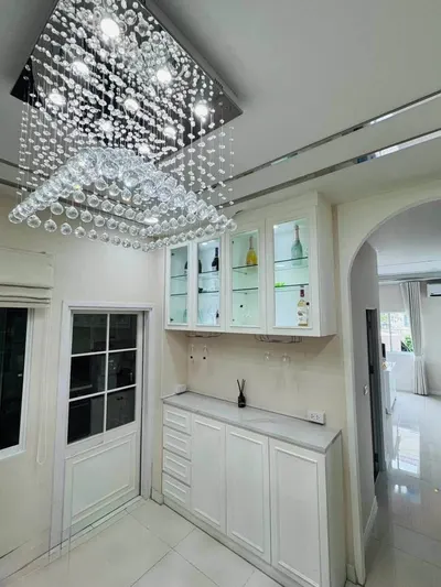 4-bed house for rent near BTS Khu Khot, photo 4 of 5