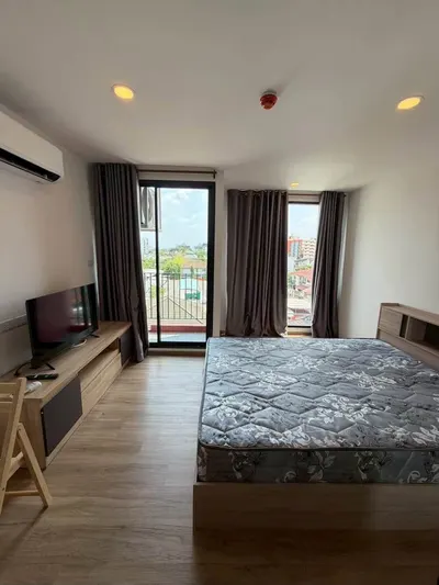 Condo à louer à Cybiq Ratchada 32, photo 1 sur 8