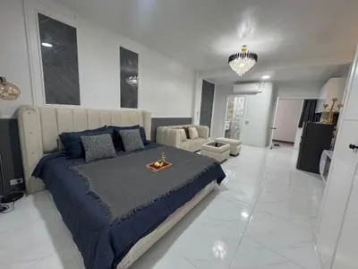 Baan suan Lalana suan Luang Bangkok (คอนโดบ้านสวนลลนา-สวนหลวง)的开间公寓出租，第2张，共5张