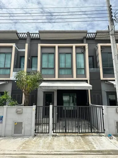 Pleno Sukhumvit-Bangna 2の3ベッドルームタウンハウス（賃貸）、写真1/5
