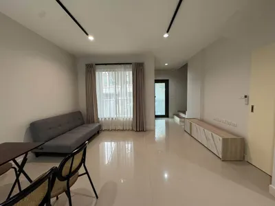 Pleno Sukhumvit-Bangna 2の3ベッドルームタウンハウス（賃貸）、写真3/5