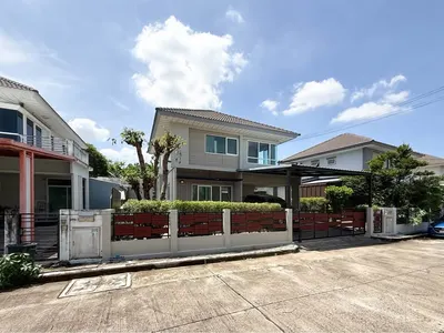 MRT 赛马站附近的3房独栋住宅出售，第1张，共5张