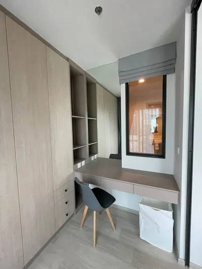 1-bed condo for rent at Life One Wireless, photo 4 of 8