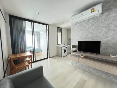 1-bed condo for rent at Life One Wireless, photo 2 of 8