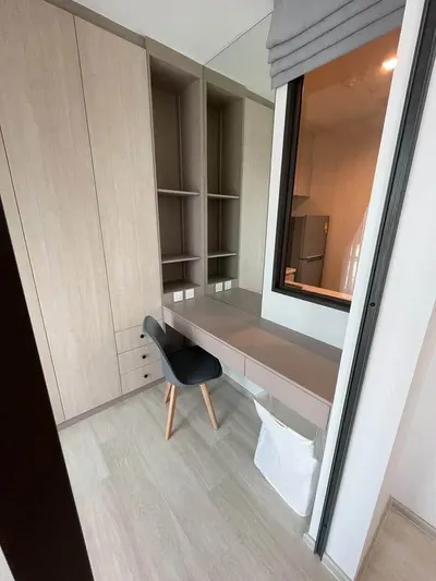1-bed condo for rent at Life One Wireless, photo 6 of 8