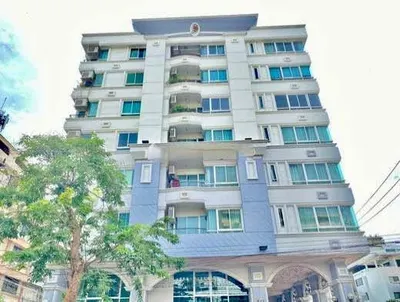 1-bed condo for rent near BTS Chong Nonsi, photo 1 of 5