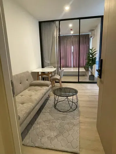 1-bed condo for rent at Origin Place Bangna, photo 3 of 10