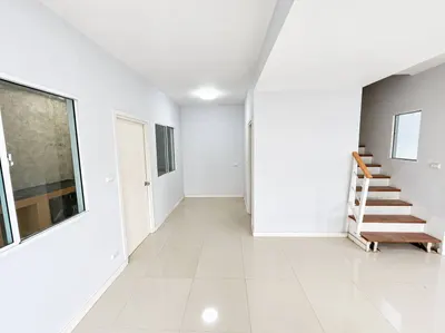 3-bed house for sale near BTS Khu Khot, photo 2 of 5