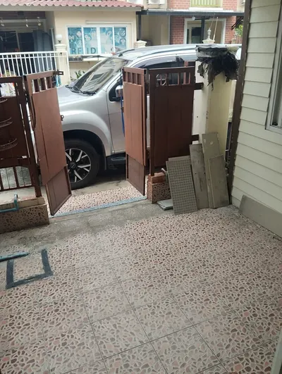 3-bed townhouse for sale near MRT Khu Bon, photo 4 of 5