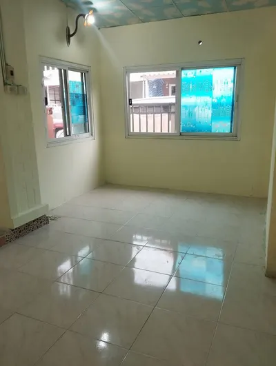 3-bed townhouse for sale near MRT Khu Bon, photo 2 of 5