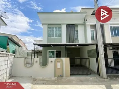 3-bed townhouse for sale near MRT Bang Phlu, photo 1 of 5