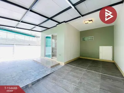 3-bed townhouse for sale near MRT Bang Phlu, photo 2 of 5