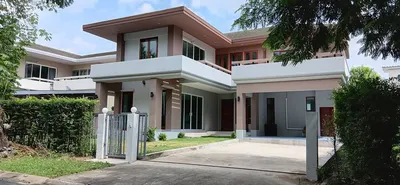 4-bed house for sale near MRT Bang Phlu, photo 1 of 5