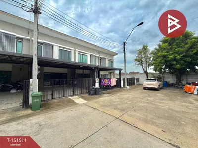 3-bed townhouse for sale near BTS Khu Khot, photo 2 of 5