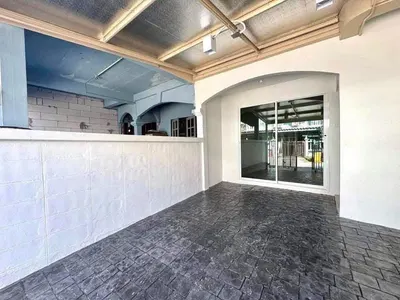 2-bed townhouse for sale near MRT Lat Phrao 71, photo 2 of 5