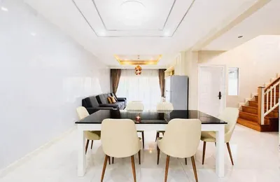 Passorn Prestige Luxe Pattanakarn 44的4房独栋住宅出售，第2张，共5张