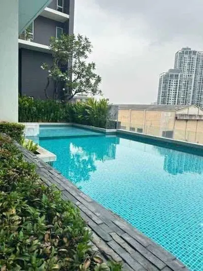 Condo 1 chambre à louer près de la station BTS Phra Khanong, photo 1 sur 5