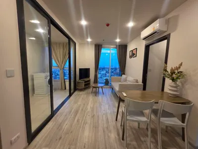 2-bed condo for rent near MRT Huai Khwang, photo 8 of 15