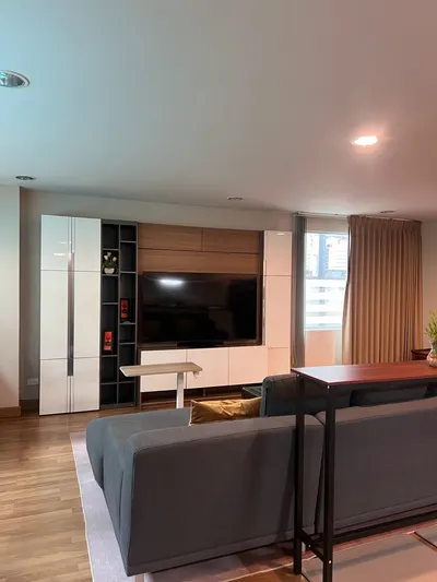 2-bed condo for rent near BTS Ari, photo 3 of 5