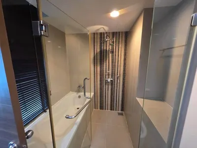 Condo 1 chambre à louer près de la station MRT Sukhumvit, photo 4 sur 5
