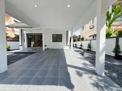 4-bed house for sale in Nong Chok, photo 3 of 5