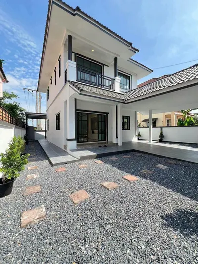 4-bed house for sale in Nong Chok, photo 2 of 5