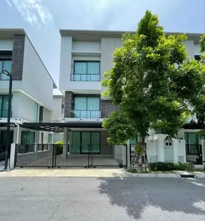 MRT 叻抛站附近的4房独栋住宅出租，第1张，共5张