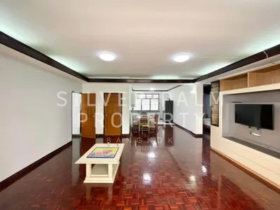 3-bed apartment for rent near BTS Phrom Phong, photo 5 of 5