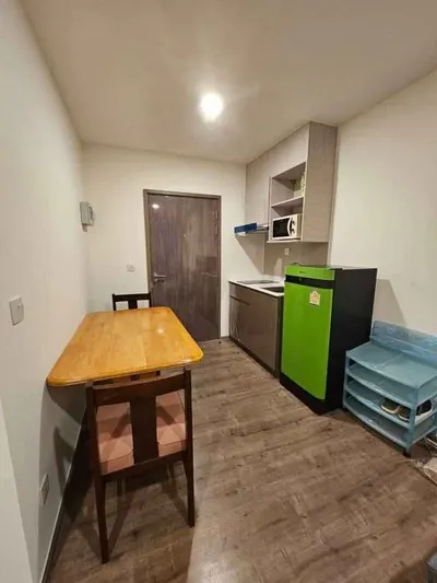 Condo 1 chambre à louer près de la station MRT Bang Khun Non, photo 4 sur 5
