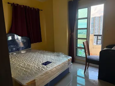 2-bed condo for rent near MRT Huai Khwang, photo 4 of 5