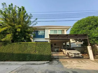 ARL 拉卡邦站附近的3房独栋住宅出售，第1张，共5张