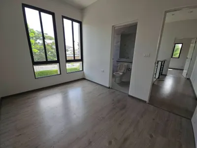 House for sale at Baan Klang Muang Classe Ekkamai-Ramintra, photo 4 of 5