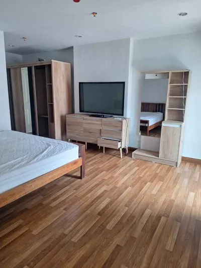 1-bed condo for rent at Regent Home Bangson 27, photo 2 of 7