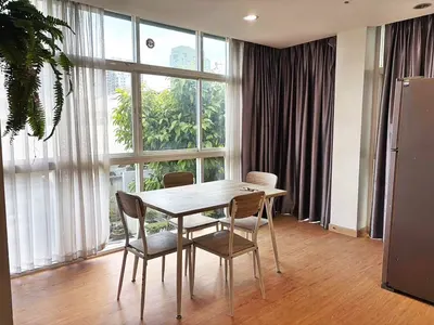Condo 2 chambres à louer près de la station BTS Wongwian Yai, photo 4 sur 5