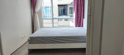 Condo for rent at Regent Home 97/1, photo 3 of 5