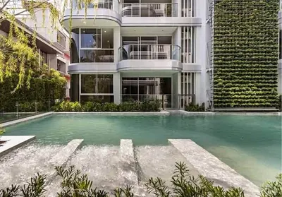 Condo 2 chambres à louer près de la station BTS Phrom Phong, photo 2 sur 5